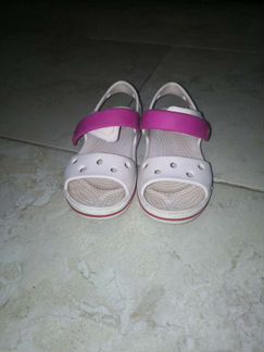 Босоножки Crocs