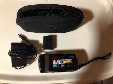 Видеокамера JVC GZ-HM446