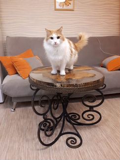 Столик ручной работы