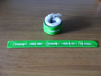 Светоотражающий браслет tuborg с самофиксацией