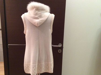 Безрукавка мериносовая шерсть Италия 46 р