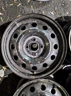 Диски бу оригинал R15 N на Hundai Kia
