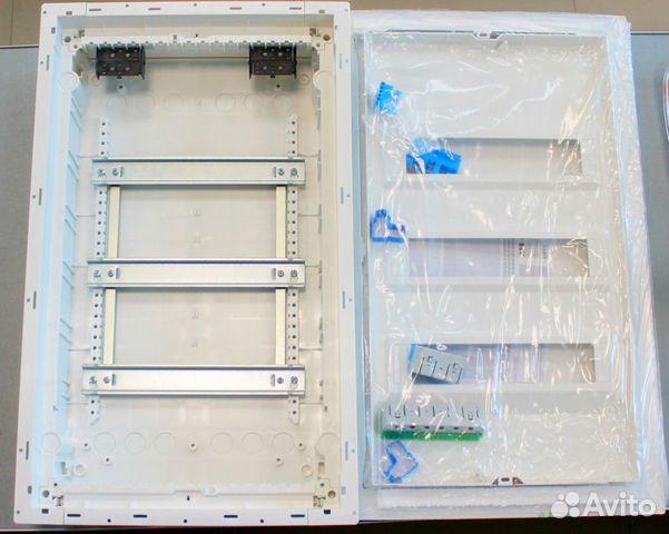 Шкаф внутреннего монтажа авв на 36м 3x12 с самозажимными n pe uk630p3ru