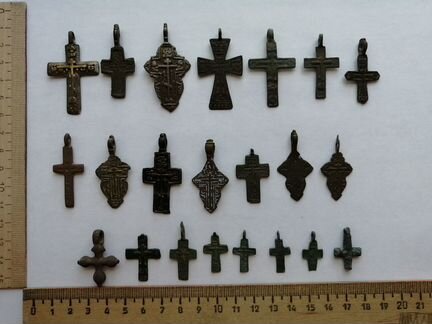 Старинные нательные крестики XII-XIX В.В