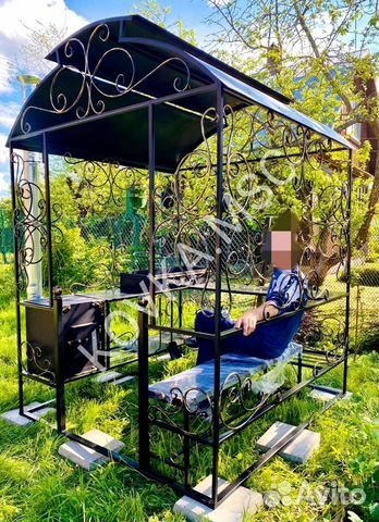 Мангал с крышей