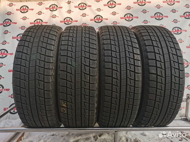 Bridgestone Blizzak Revo GZ 215/60 R17