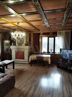 Дом 235 м² на участке 4,4 сот.