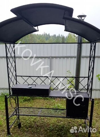 Мангал с крышей
