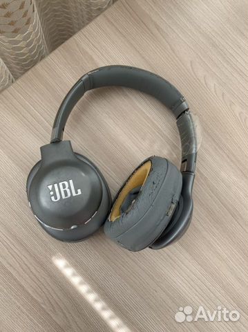 Беспроводные наушники jbl