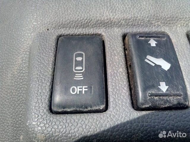 Кнопка многофункциональная задняя Nissan Armada