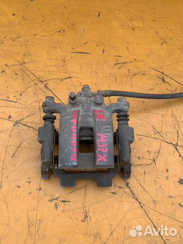 Суппорт задний правый Infiniti M37