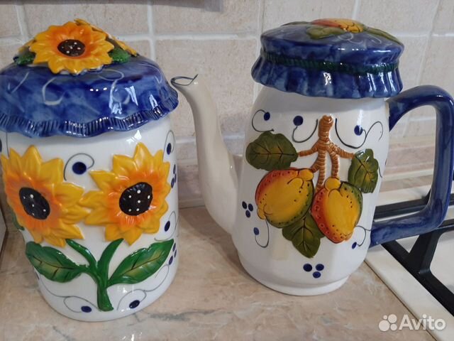 Набор чайник и сахарница новые