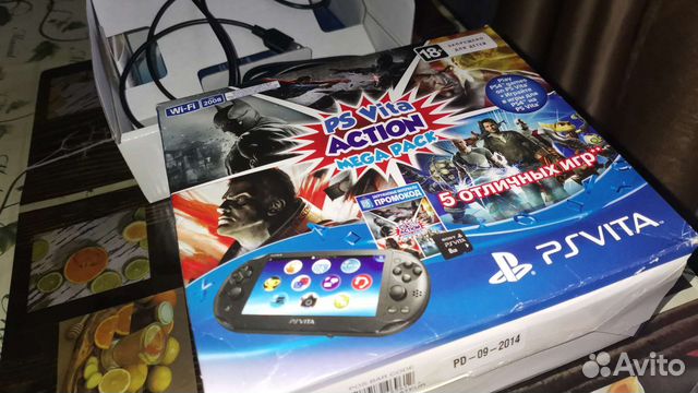 Sony Vita(Идеал) +Тысячи Игр+Аксессуары