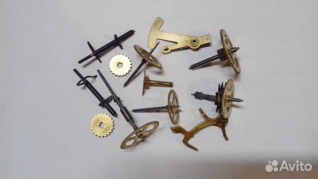 Запчасти настенных часов Янтарь