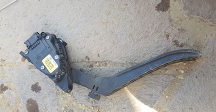 7L0723507 Педаль газа электронная VW Туарег Каен