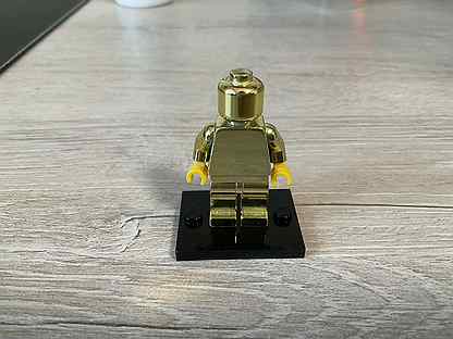 Lego золотая минфигурка