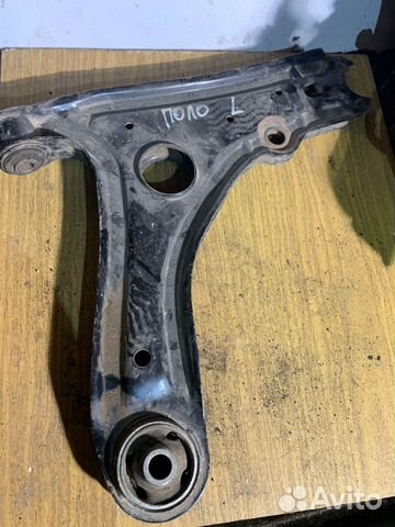 Рычаг передний левый нижний Volkswagen Polo 1994