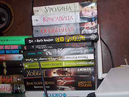 Много книг разных жанров