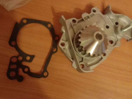 Помпа для renault