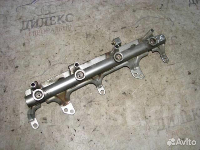 Рейка топливная (рампа) VW Passat (B6) 2005-2010