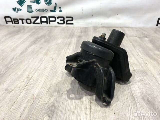 Опора двигателя передняя правая Kia Rio 3 G4FA