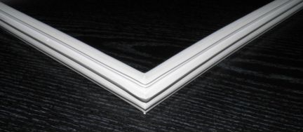 Резинка уплотнитель на дверь холодильника