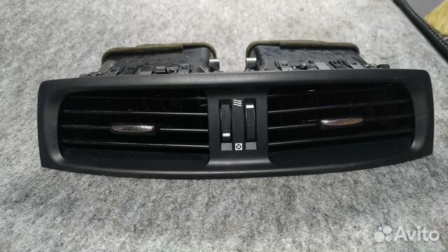 Воздуховод торпеды центальный Lexus IS250