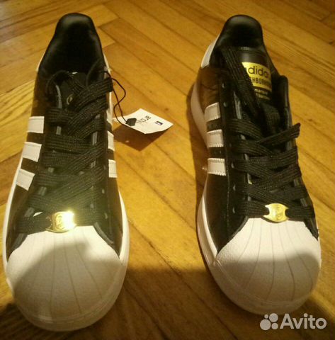 Кроссовки женские