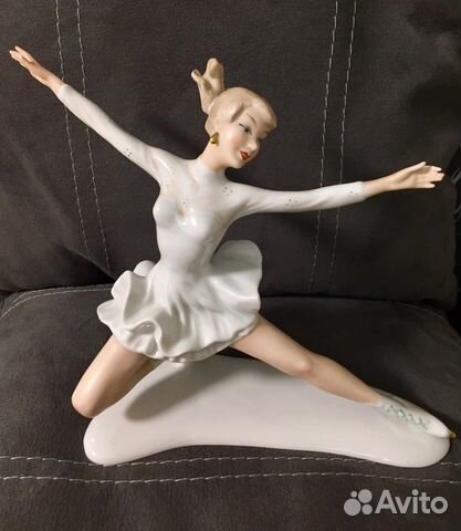 Статуэтка « Фигуристка»