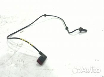 Датчик ABS задний A2215400117