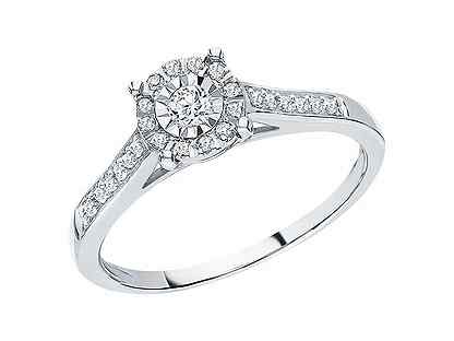 Кольцо для помолвки или красоты с бриллиантами