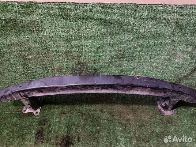 Усилитель переднего бампера Volkswagen Passat