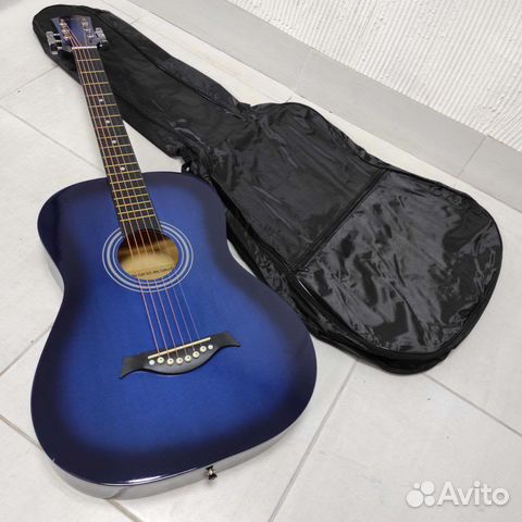 Гитара новая с чехлом+медиатор