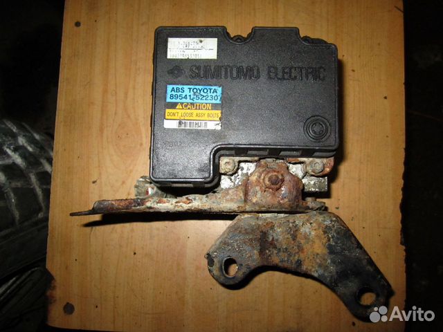 Блок abs toyota yaris verso