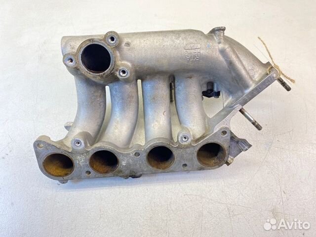 Резонатор впускного коллектора Honda Stepwgn RG1