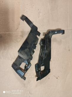 Крепление направляющая фары Е39