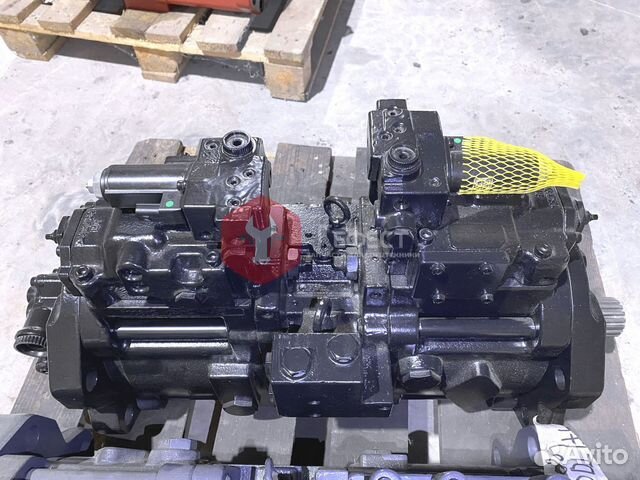 Гидравлический насос Kobelco SK350-8