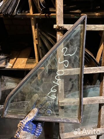 Форточка задняя правая renault 25