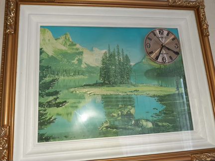 Картина с часами