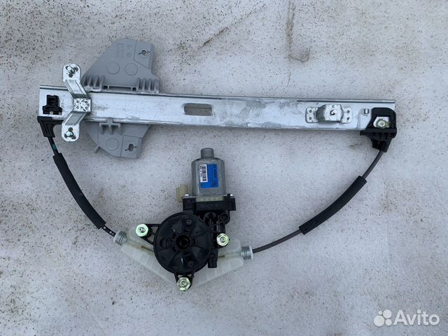 Стеклоподъемник задней левой двери Kia Rio 4