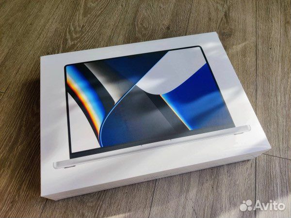 MacBook Pro 14 16/512Gb Silver новый чек гарантия