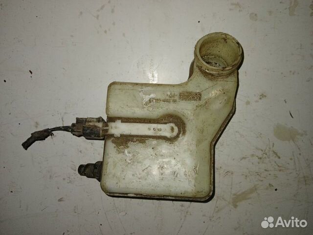 Бачок для тормозной жидкости Mazda Mazda3 BK L3VE