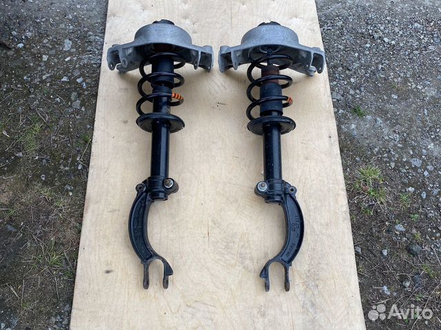 Стойки передние в сборе пара Audi A4 B8 A5 8T