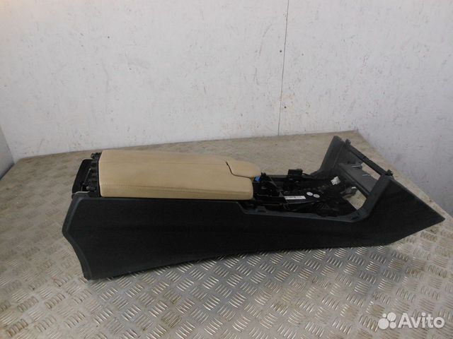 Подлокотник мерседес 210