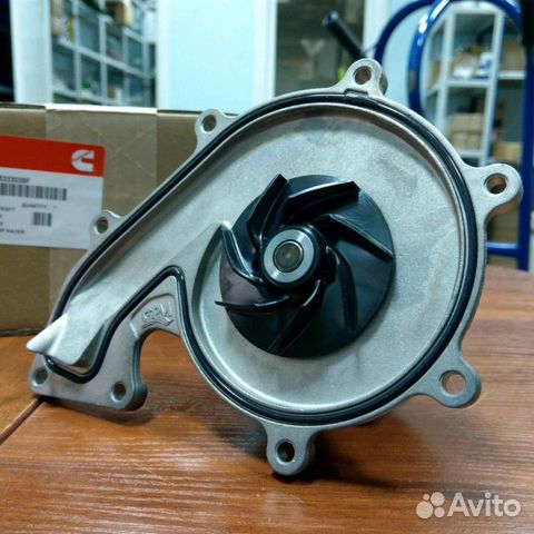 Помпа Cummins ISF3.8 оригинал