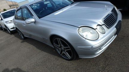В разборе из Японии Mercedes Benz W211 E350