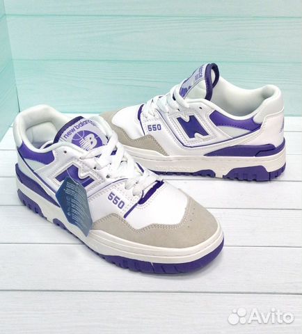 Женскаие кроссовки New Balance 550 purple