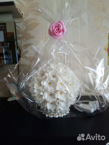 Светильники. Цветы из изолона. Торшеры