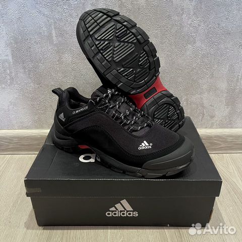 Зимние кроссовки adidas