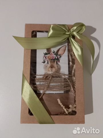 Подарок коллеге на 8 марта корпоративный